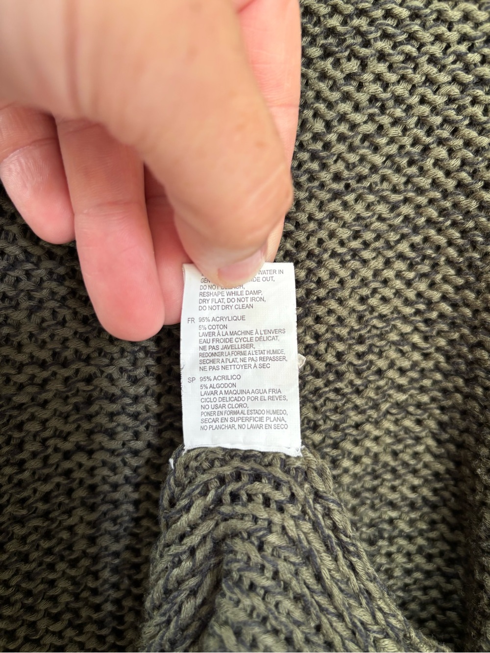 RDI Olive Green Knit V-Neck Sweater Brown Elbow Patches Size Medium - Picture 6 of 6